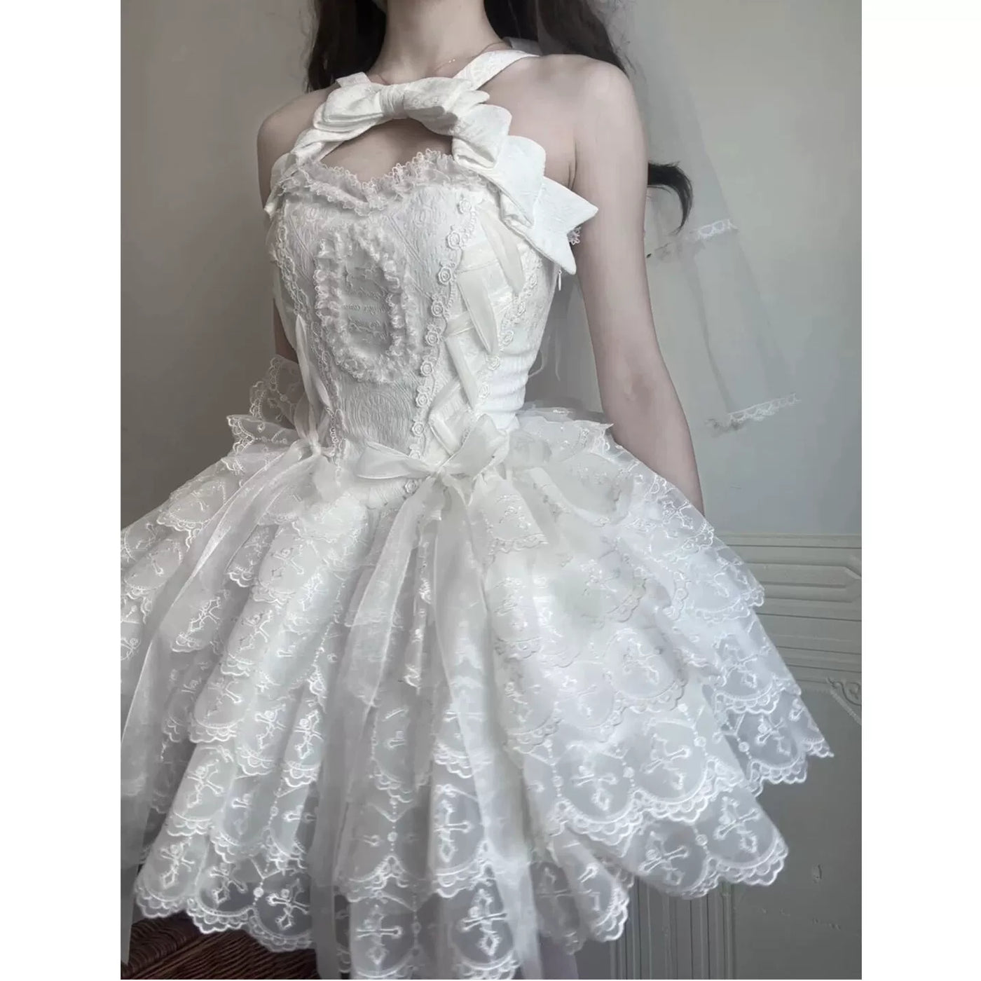 Creamy - White Swan Ballet - White halter-neck Lolita dress with a layered lace skirt