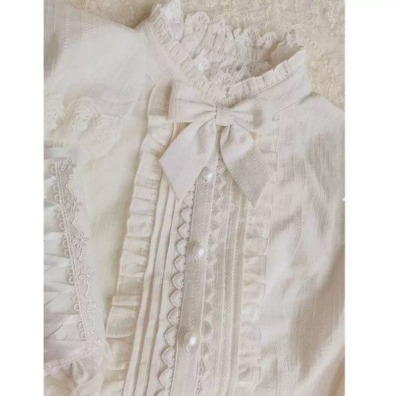 Sweetheart Dream Machine - Classical Lace - Blouse with leg-of-mutton sleeves and ruffled lace trim
