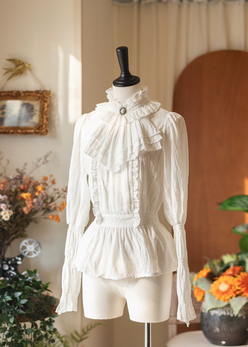 Forest Wardrobe - Misty Forest - White Classic Lolita Long Sleeve Blouse, Detachable Jabot