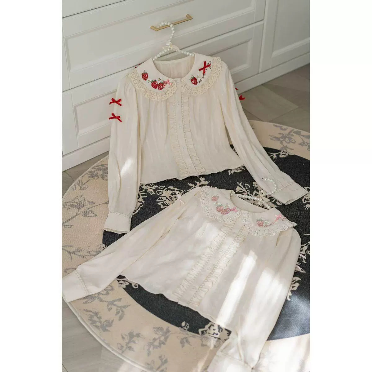 Sweetheart Dream Machine - Strawberry Garden - Short-Sleeve Lolita Blouse with Lace Trim
