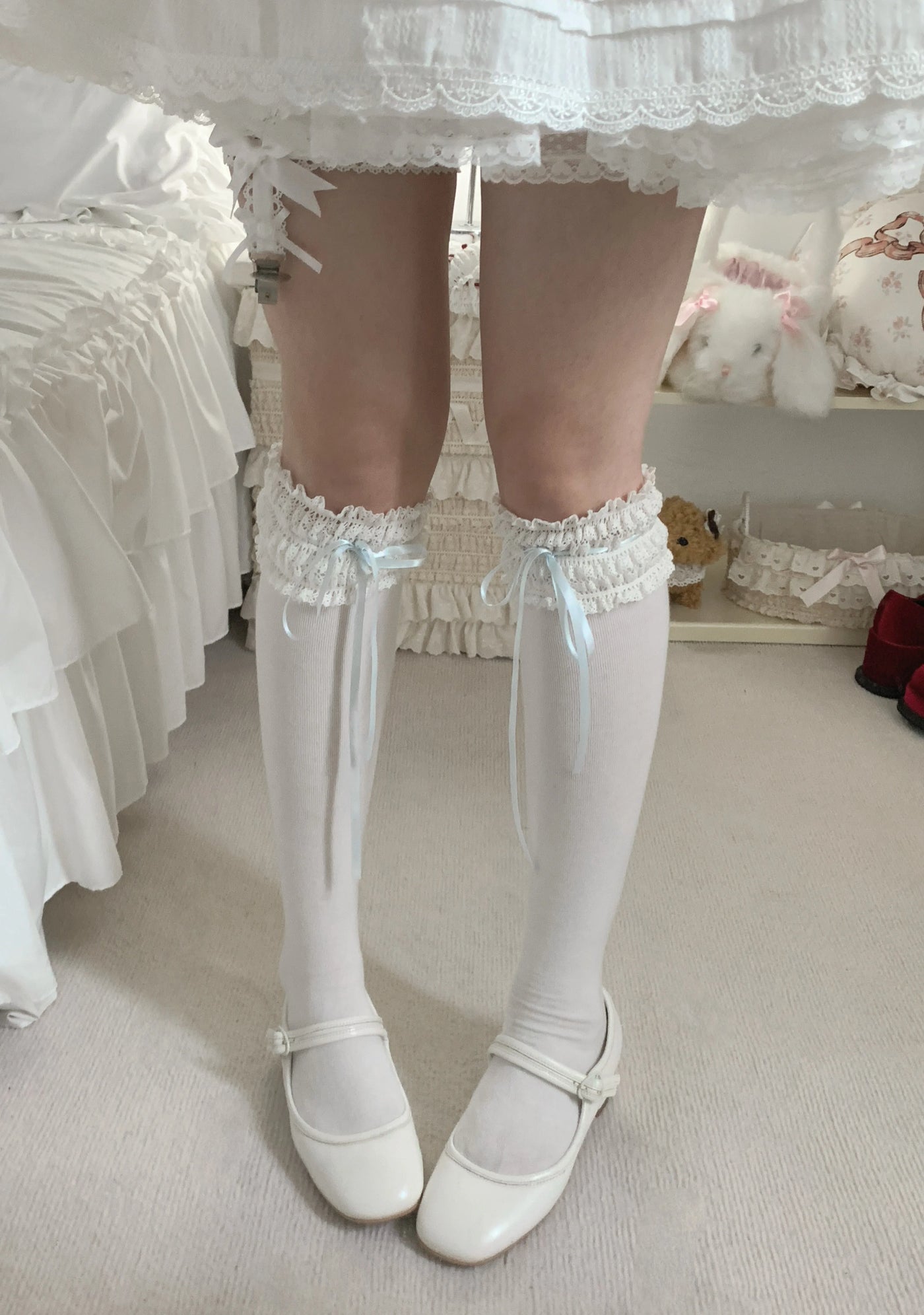 roji roji - Gentle Bow Lace - Cotton Socks with Lace Trim in Three Lengths