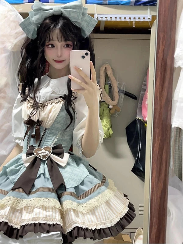 Mint and brown JSK coordinate with short-sleeve shirt, large bow, and KC headpiece.