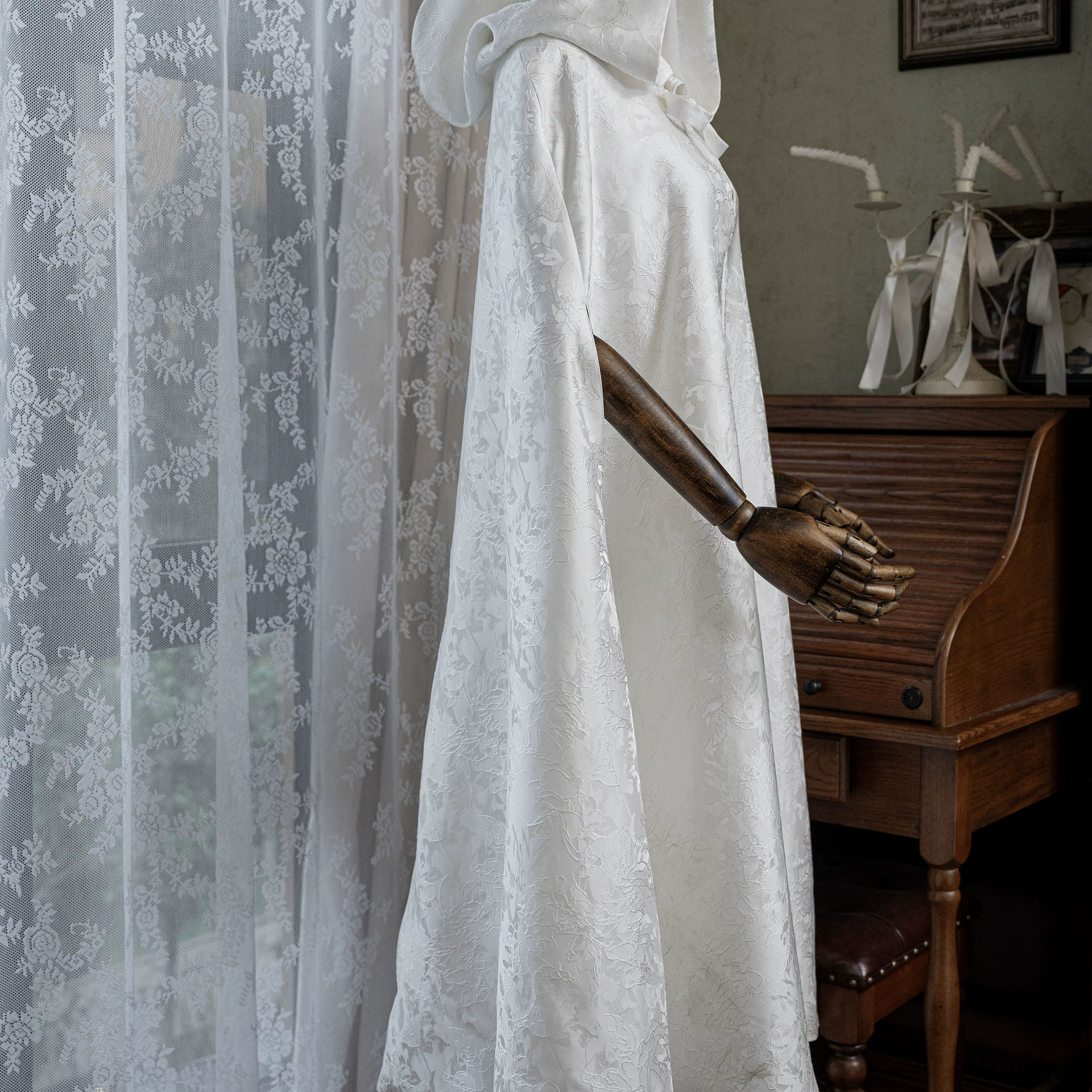 Spot Page Night Raid Cloak Acorn Lolita Original Design Black Cloak Witch Long Cloak