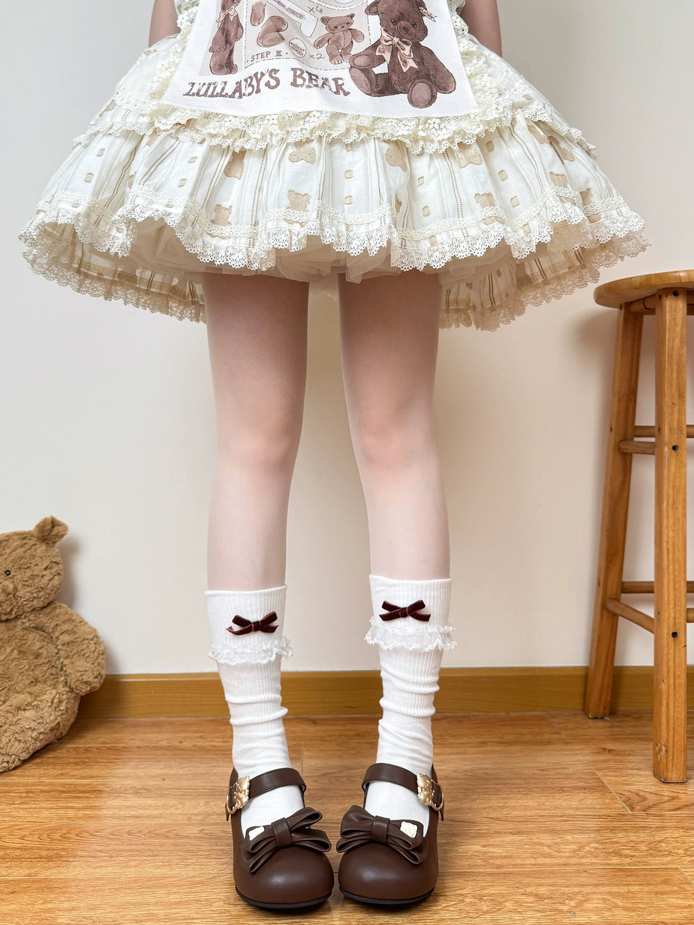 Chubby Bear Tales - Chocolate Bow - Slouch Socks with Lace-Ruffled Cuffs