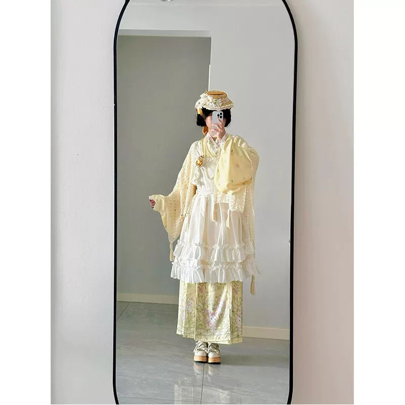 Creamy - Hanfu Fusion - Yellow Top and Mamian Skirt Set with Pipa Sleeves
