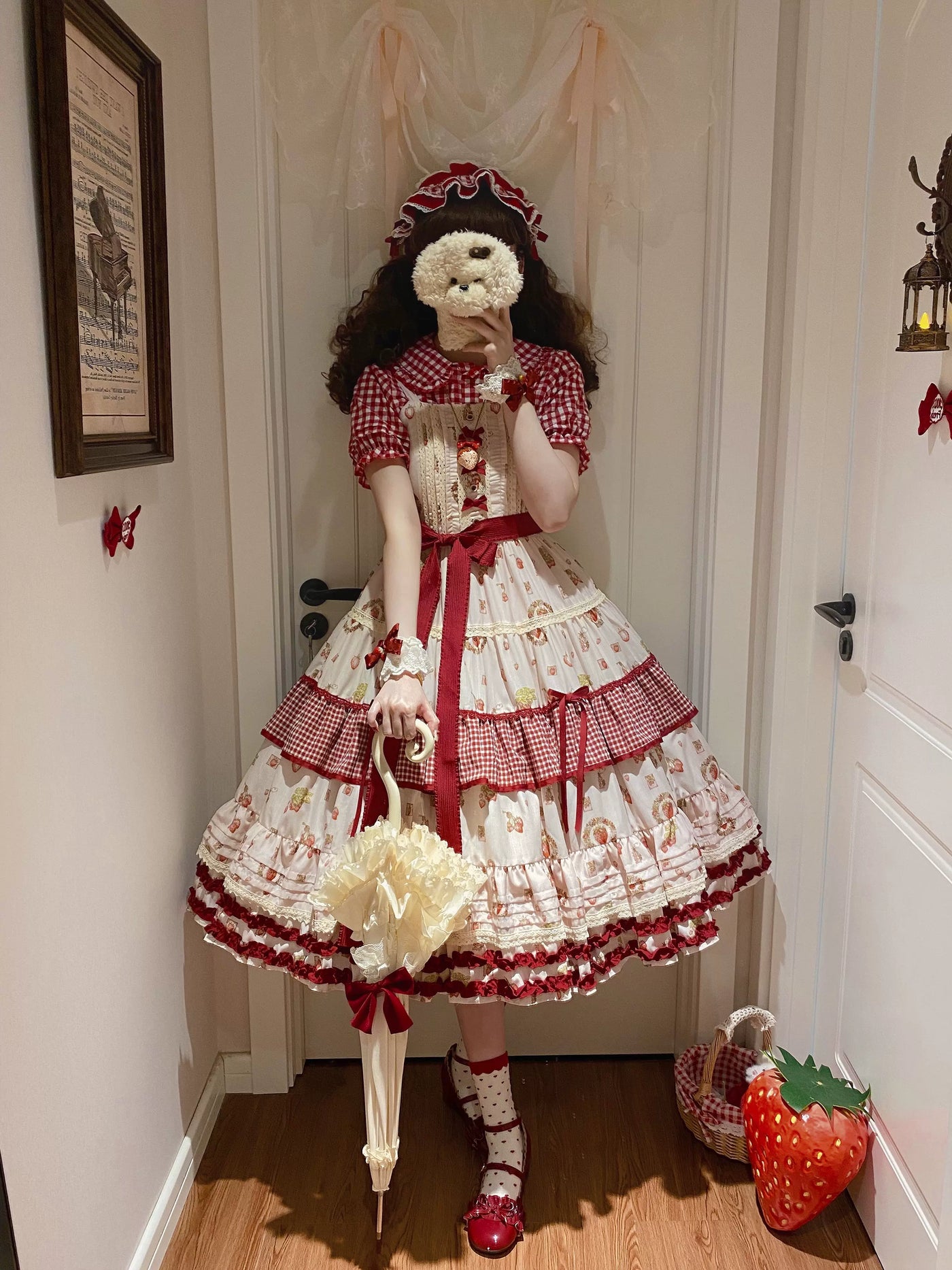 White Tea Story - Strawberry Print Tiered Classical Lolita - Longline