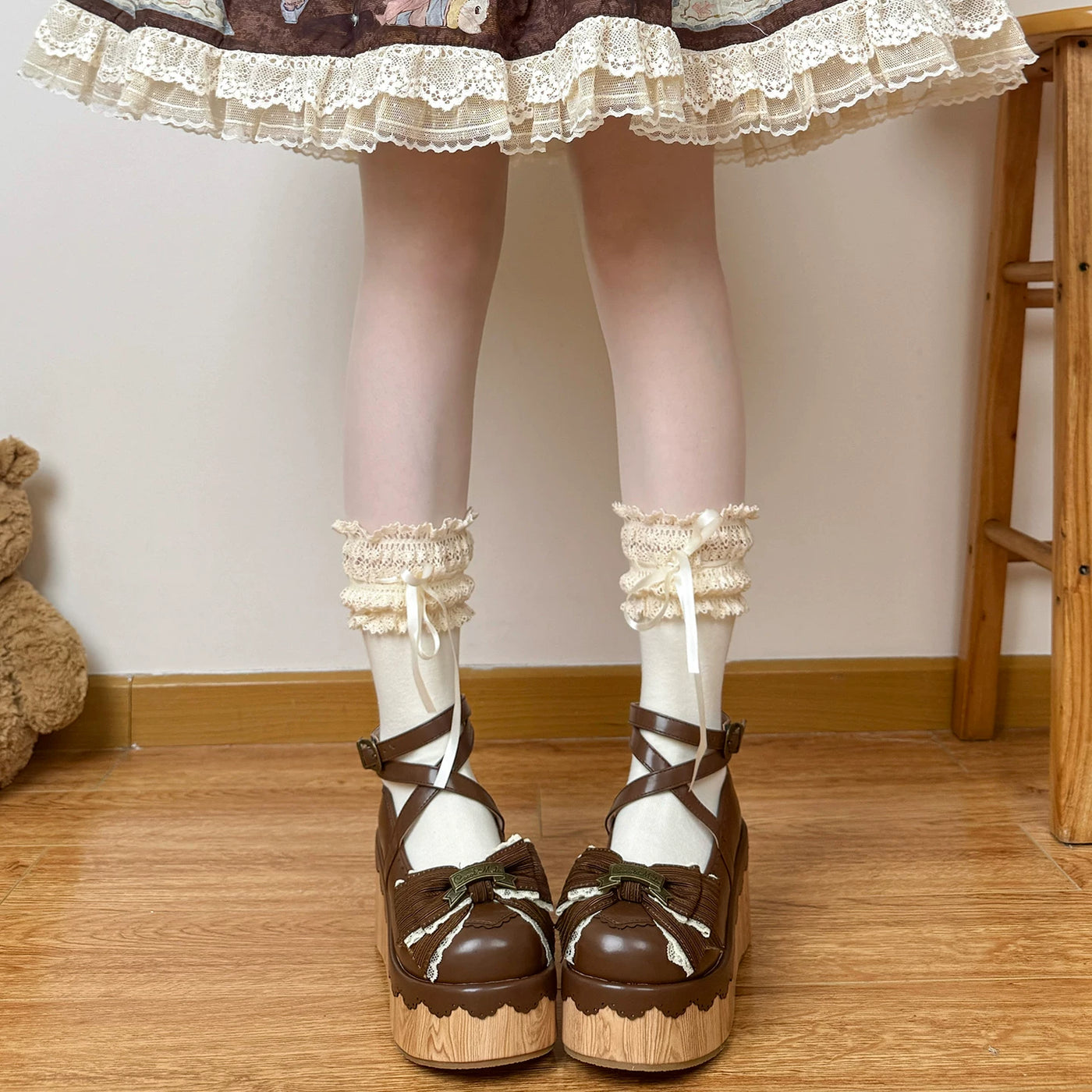 Chubby Bear Tales - Antique Doll Parlour - Lace-Trimmed Mid-Calf Socks