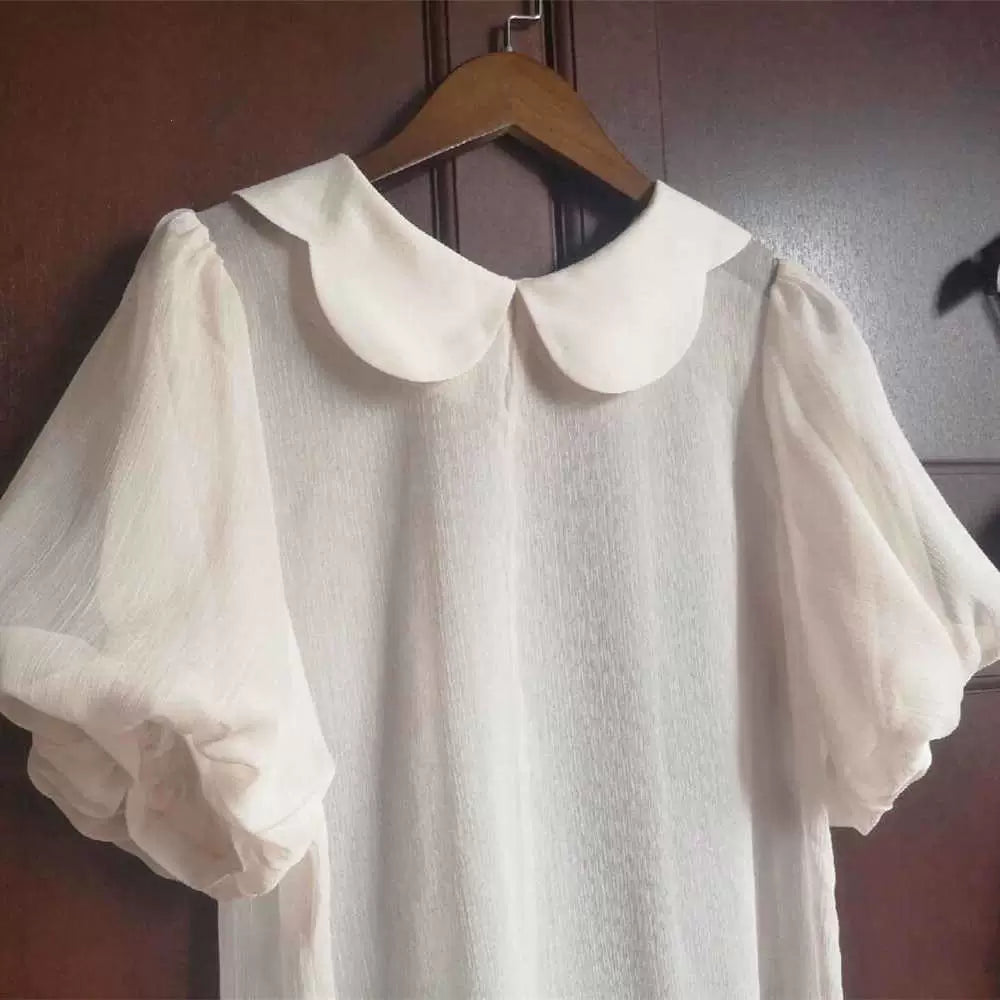 Sweetheart Dream Machine - Petal Collar Layering - Lightweight pullover blouse with a petal collar and puff sleeves