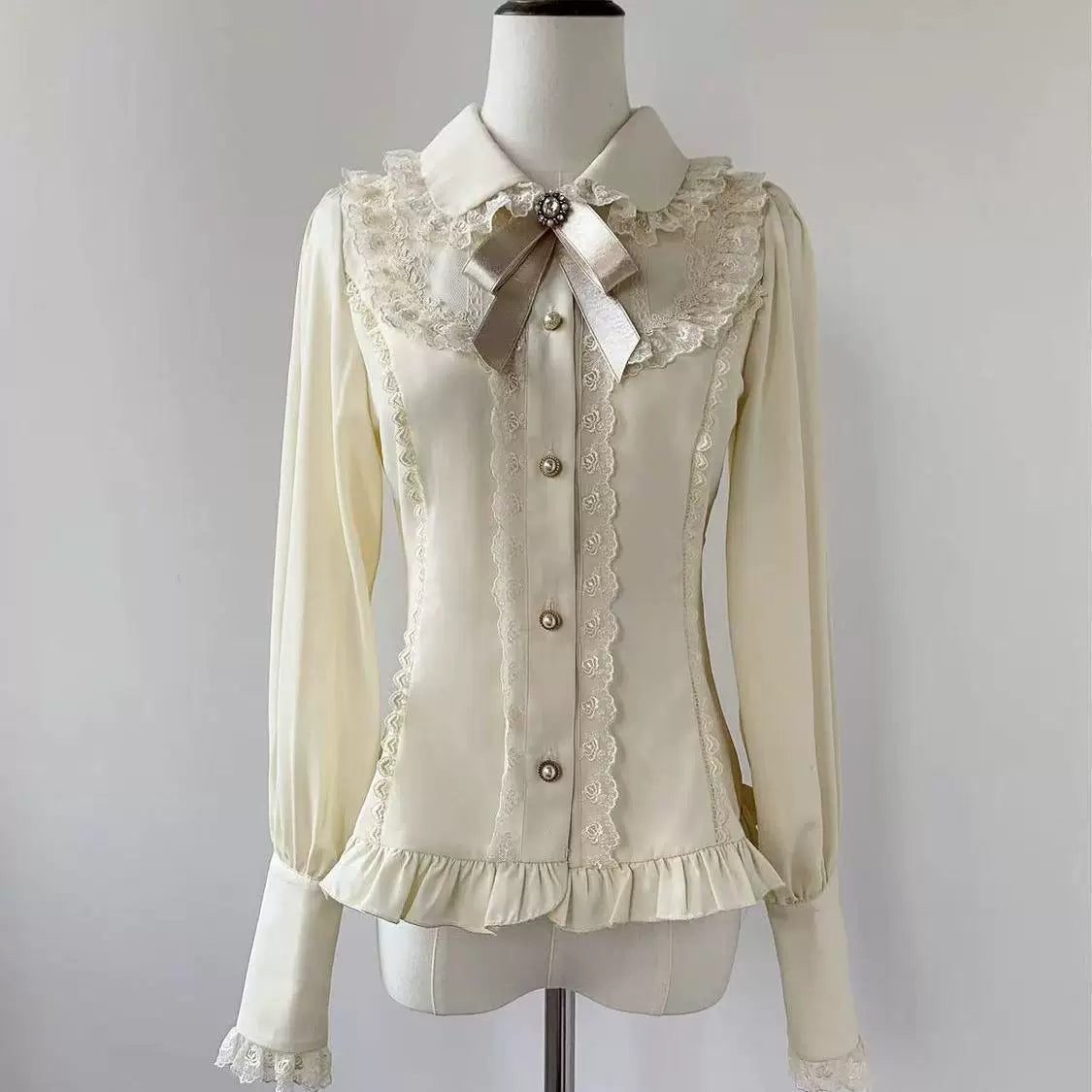 Sweetheart Dream Machine - Lace Ruffle Inner - Long-Sleeve Blouse with a Lace-Trimmed Collar