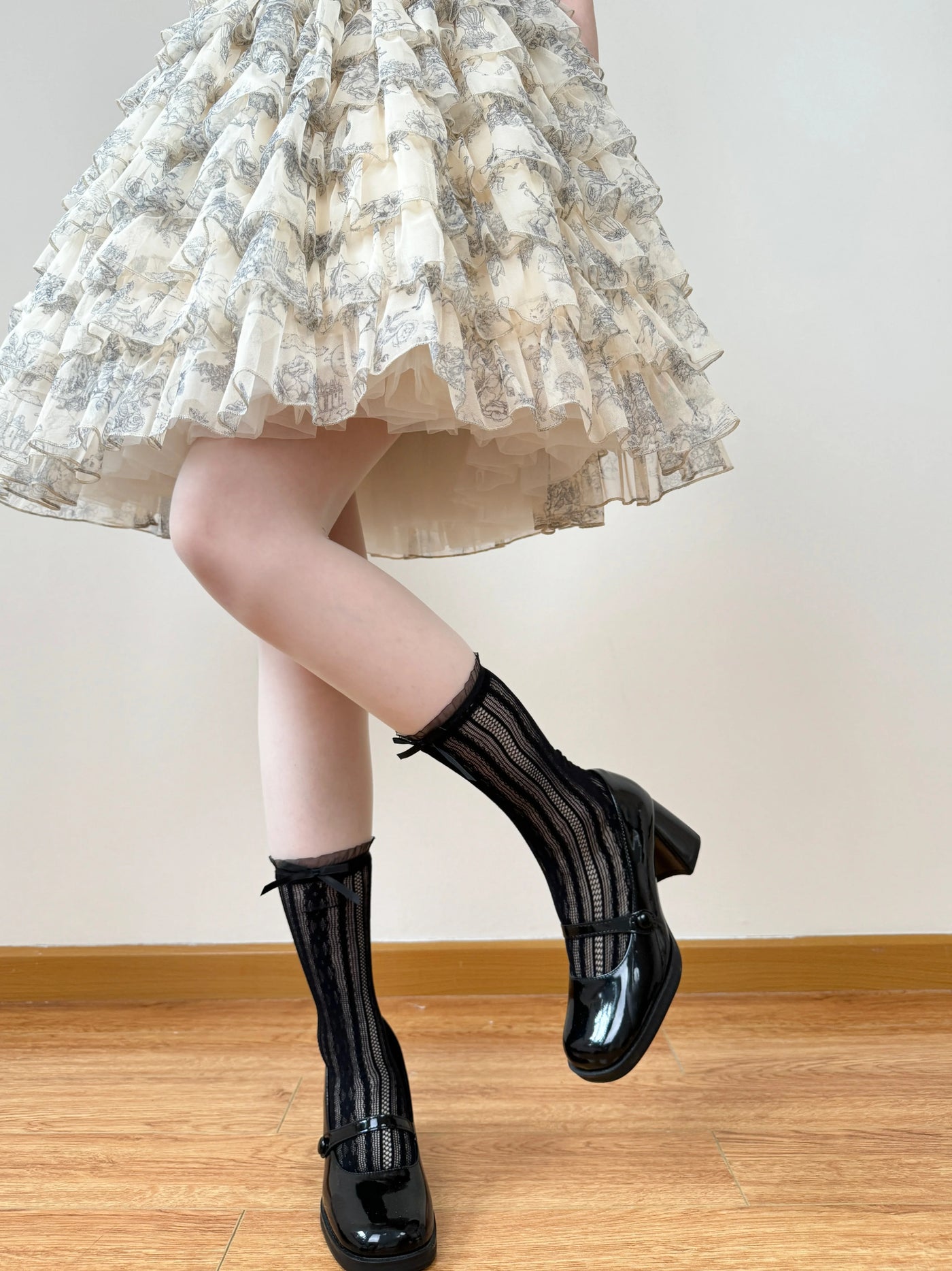 Chubby Bear Tales - Alice - Openwork Lace Mid-Calf Socks with Bow Cuffs