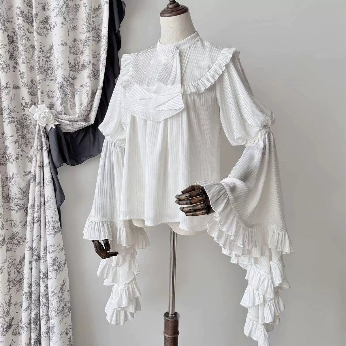 Sweetheart Dream Machine - Gothic Hime - Hime-Sleeve Top and Fishbone Skirt Set