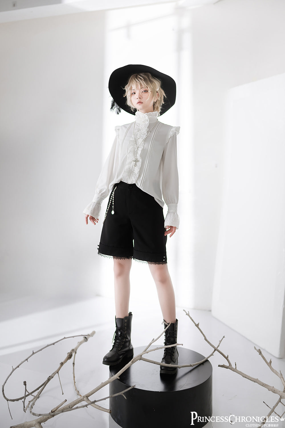 Princess Chronicles - Elegant Lolita Pearl Waist Chain - Hand Accessory