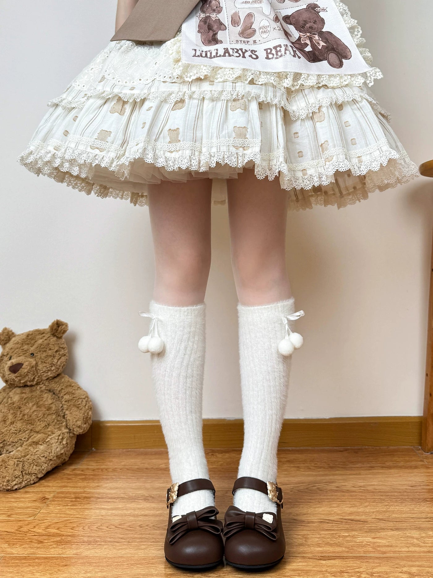 Chubby Bear Tales - Pom-Pom Ribbon - White Plush Socks with Tie Pom-Poms