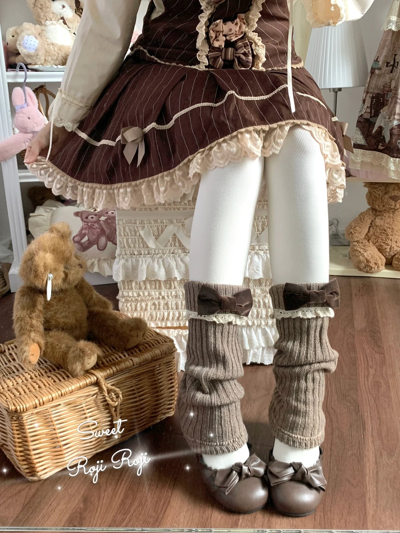 Roji Roji - Flared-Hem Lolita Leg Warmers - Velvet Bows Socks
