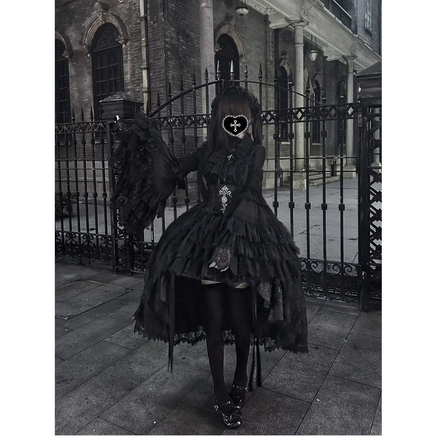 Creamy - Dark Gothic - Black Blouse and Waist-Cincher Skirt Set with Detachable Hime Sleeves