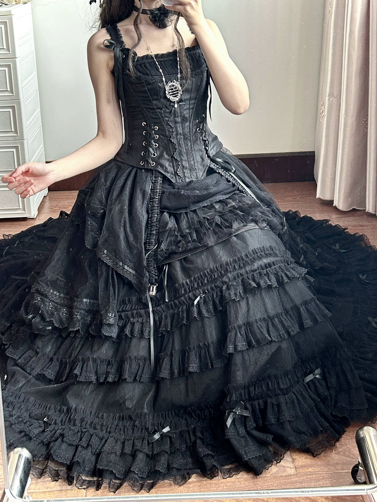Suhua Yipai - Dotted Tulle - Tiered Lace Lolita Petticoat - detail view 1