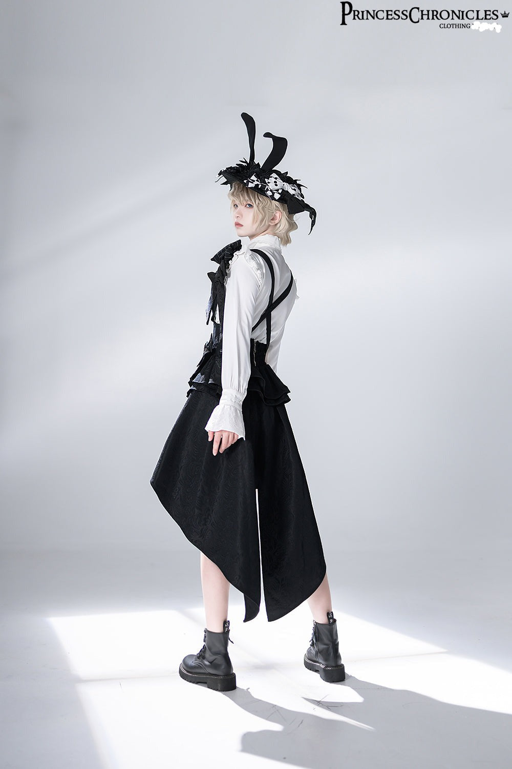 Princess Chronicles - Rabbit Theater - Ouji Lolita White Blouse and Striped Shorts Set