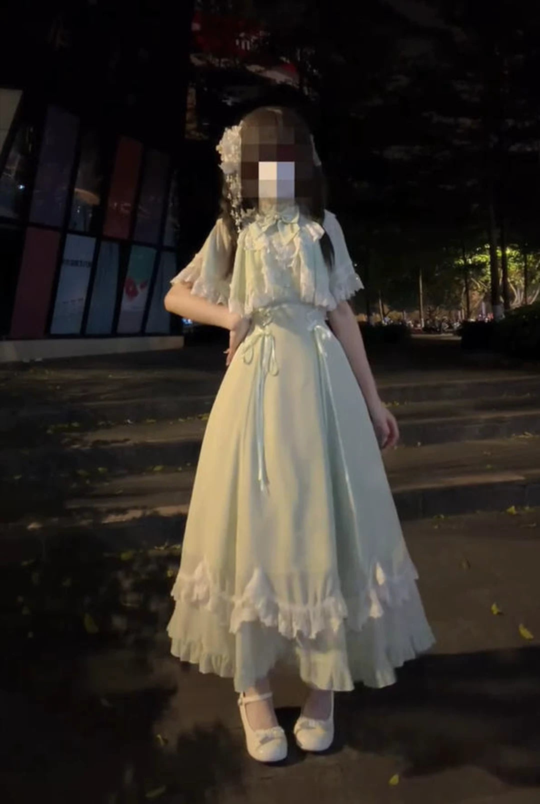 Creamy - Green Lace Cape - Green Lolita dress with a lace capelet