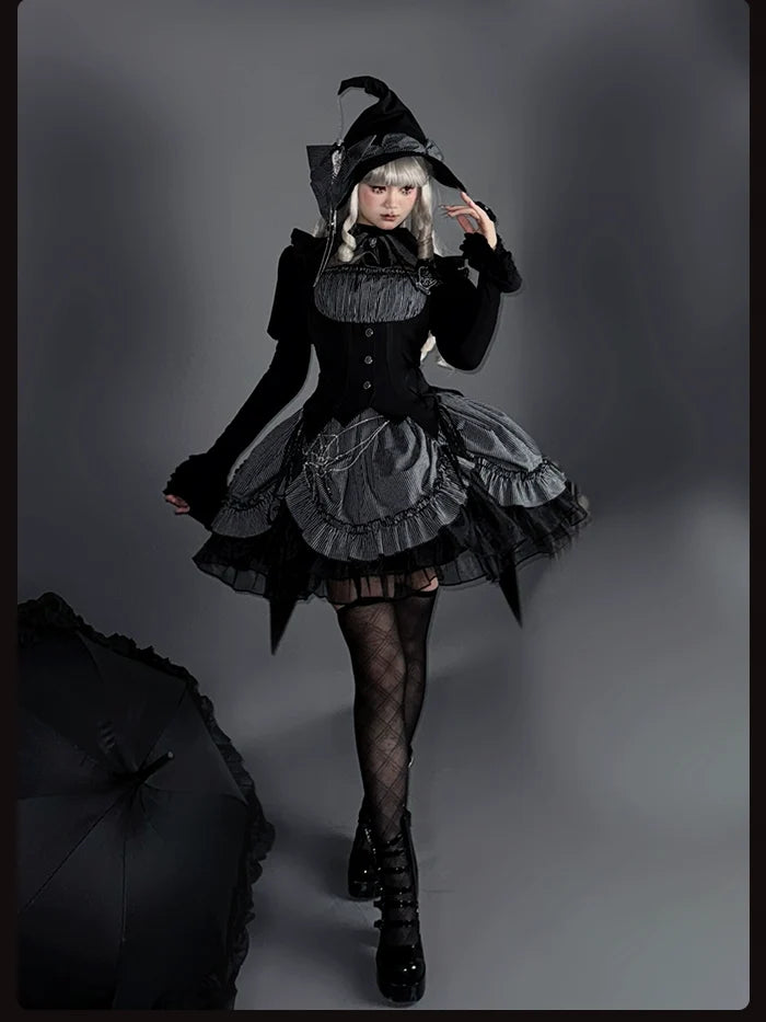 Alice Girl - Lolita Potion - Gothic Lolita Cuffs and Embroidered Badge
