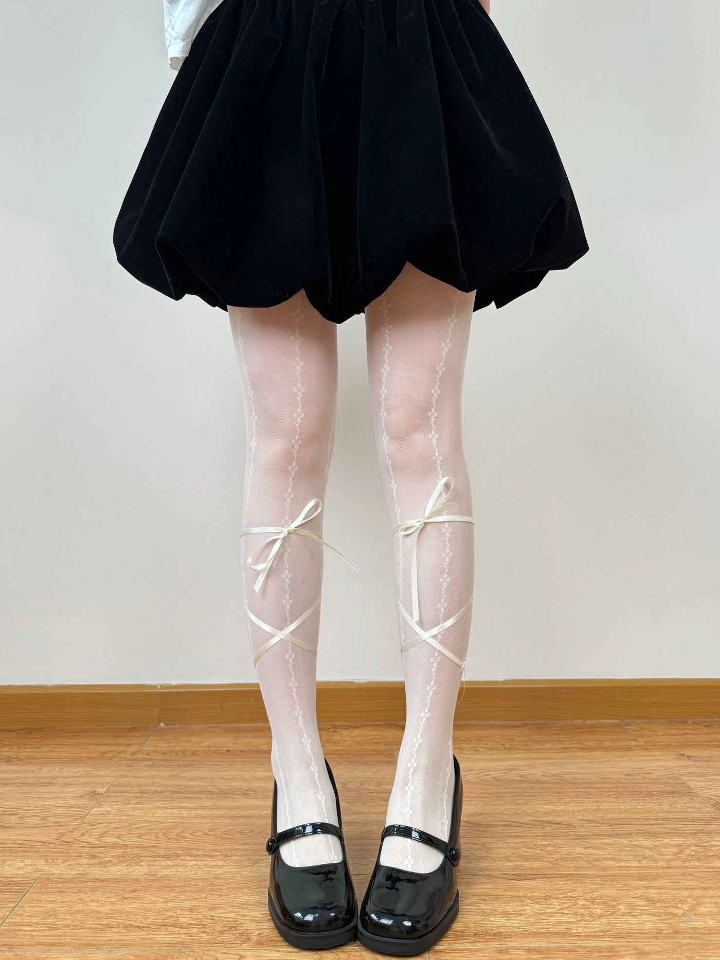 Chubby Bear Tales - Ballet White Collection - One-Size Stockings with Bow and Pattern Variants