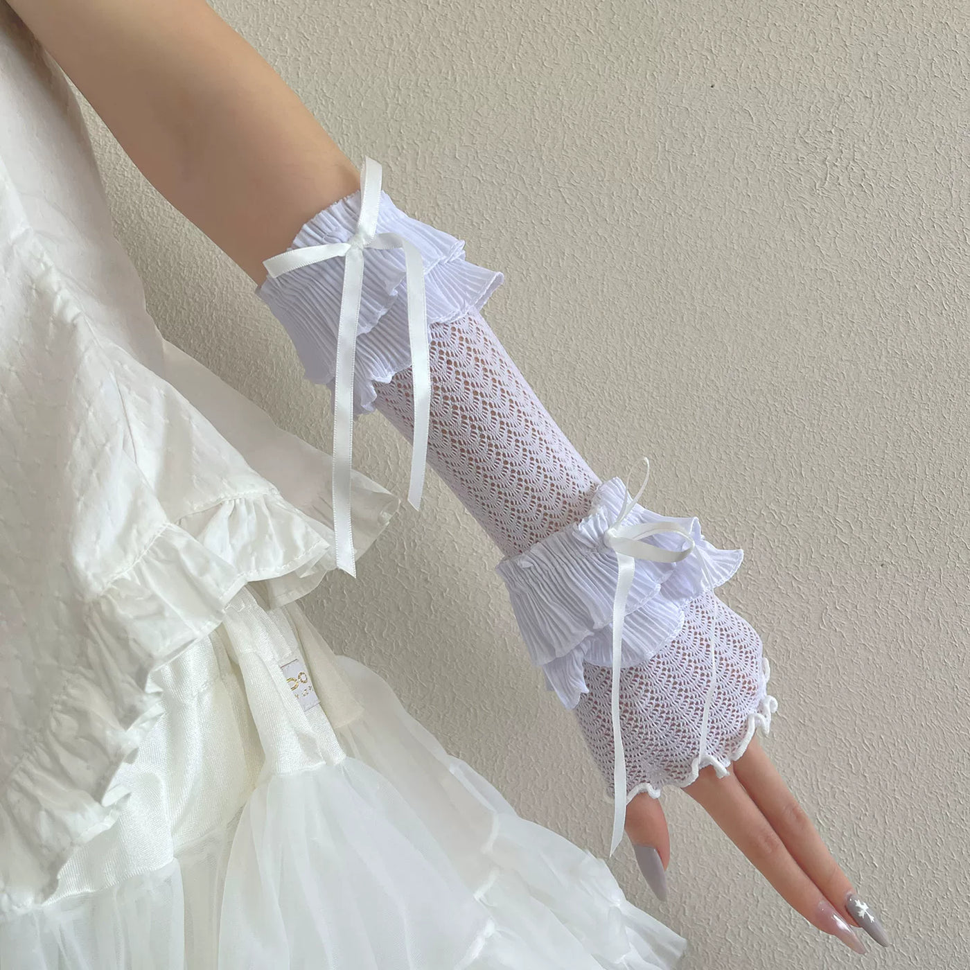 Sock Noble - Layered Cake Lace - White fingerless arm sleeves with tiered ruffles and ribbon ties
