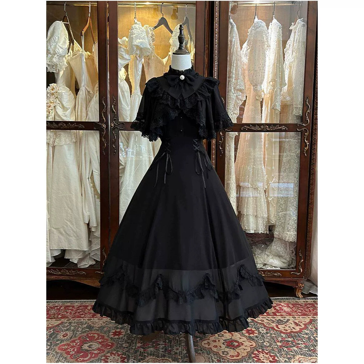 Creamy - Classic Vintage - Black OP Dress with Layered Lace
