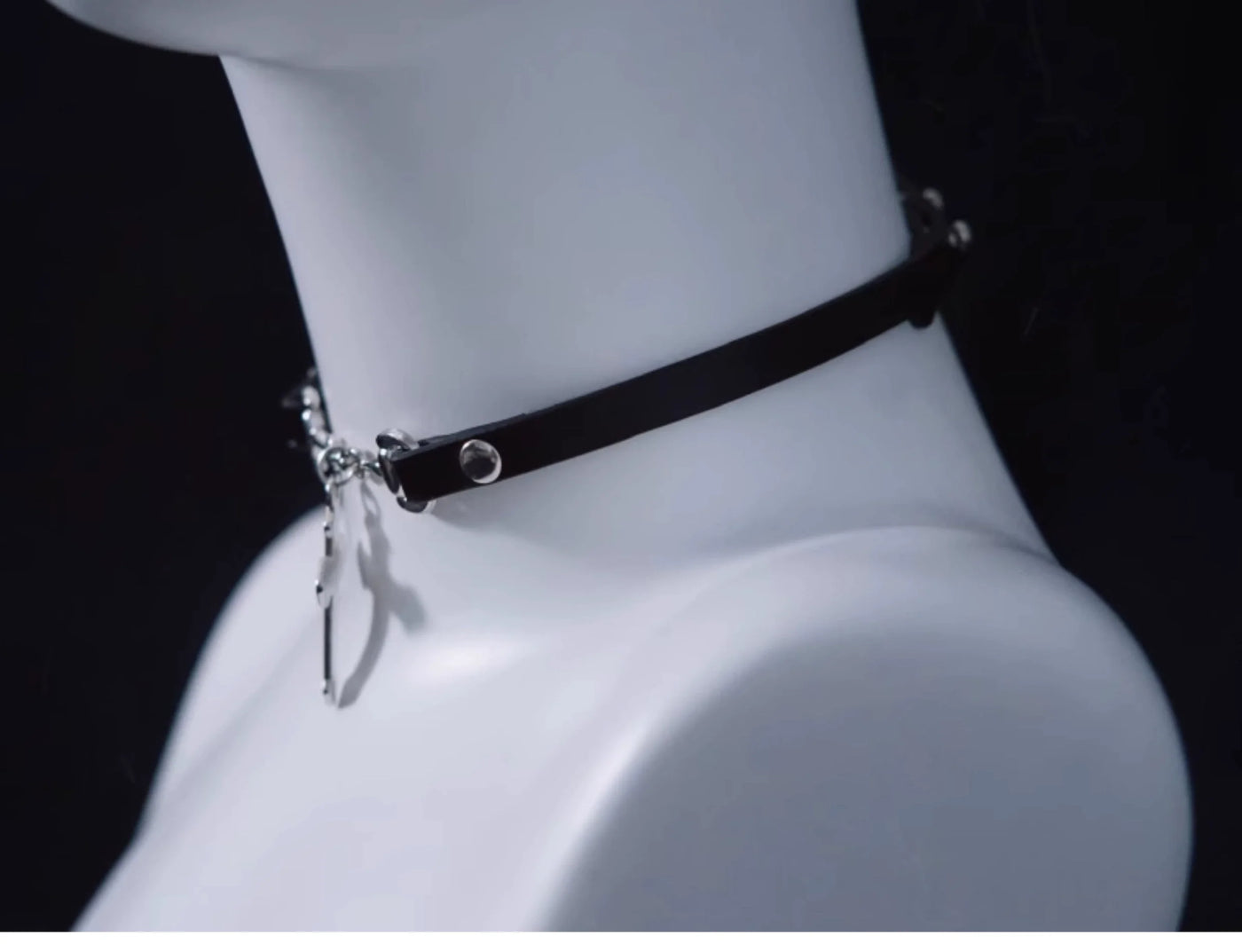 Strange Sugar - Gothic Lolita Choker with Cross - Pendant Neckwear