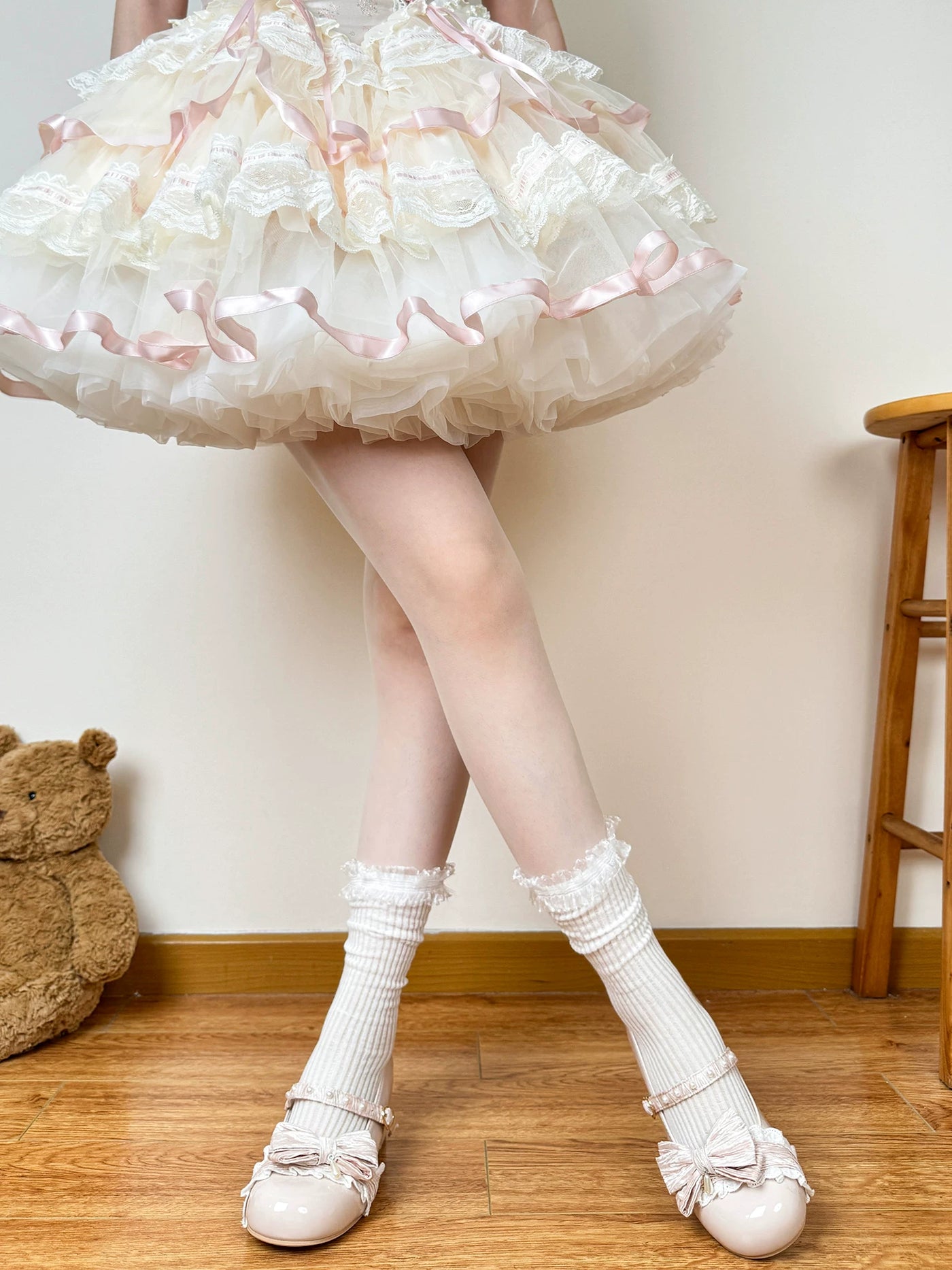 Chubby Bear Tales - Cream Ballet Lace - Bow-Trimmed Lolita Socks