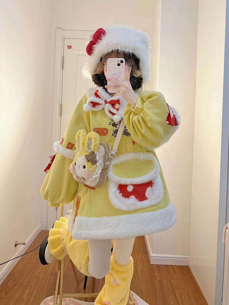 Baozi Pig - Mushroom House - Yellow padded jacket with mushroom-house embroidery
