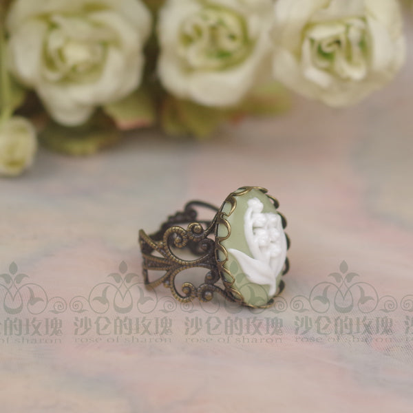 Rose of Sharon - Cameo Lolita Necklace and Ring - Neckwear