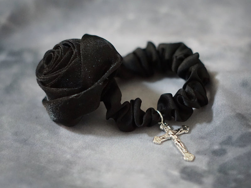 Strange Sugar - Gothic Lolita Black Hardware Skull - Spider Hairband Headwear