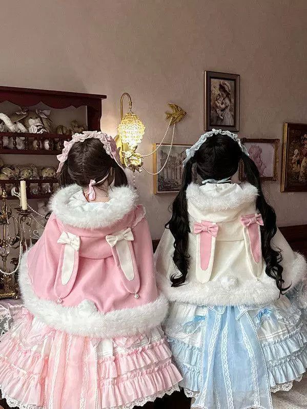 Sweetheart Dream Machine - Lace Heart Cape - Shawl with Lace-Neckline or Heart Styling