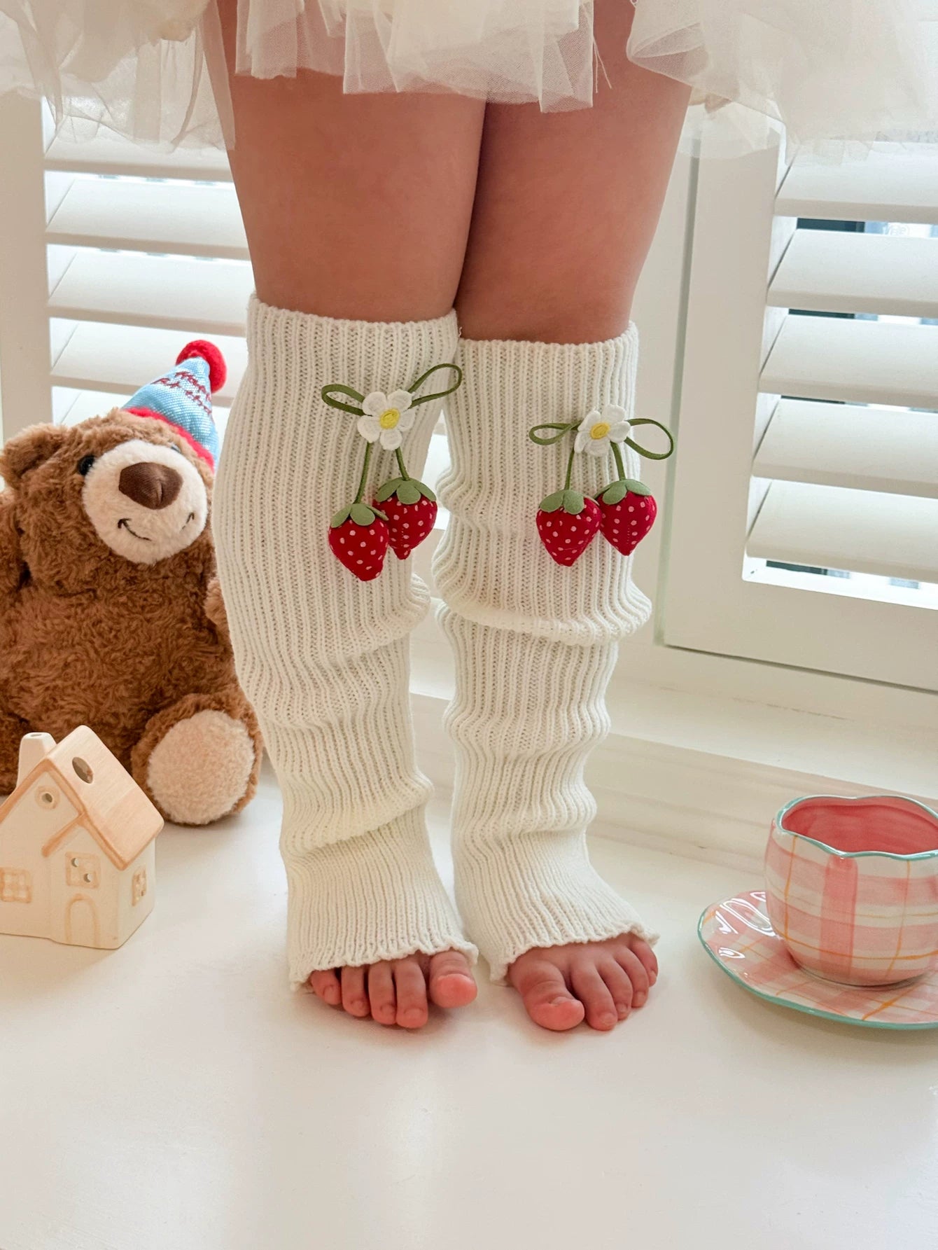 Fantasy Doll - Pearl Bow Strawberry Lace - Decorative socks with lace and motif options