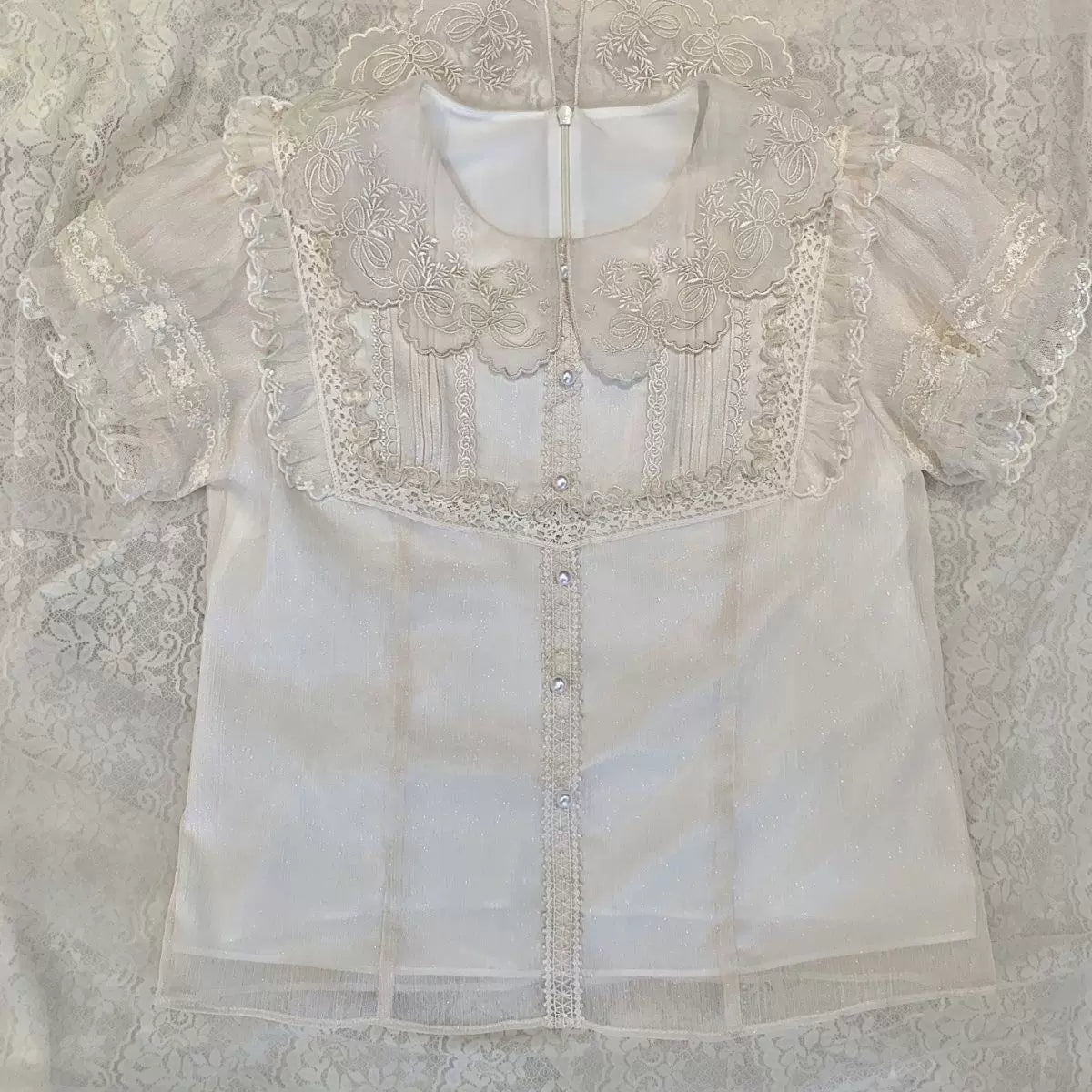 Sweetheart Dream Machine - Starry Cloud Twin Rabbit - Crew-Neck Short-Sleeve Blouse with Lace Bib