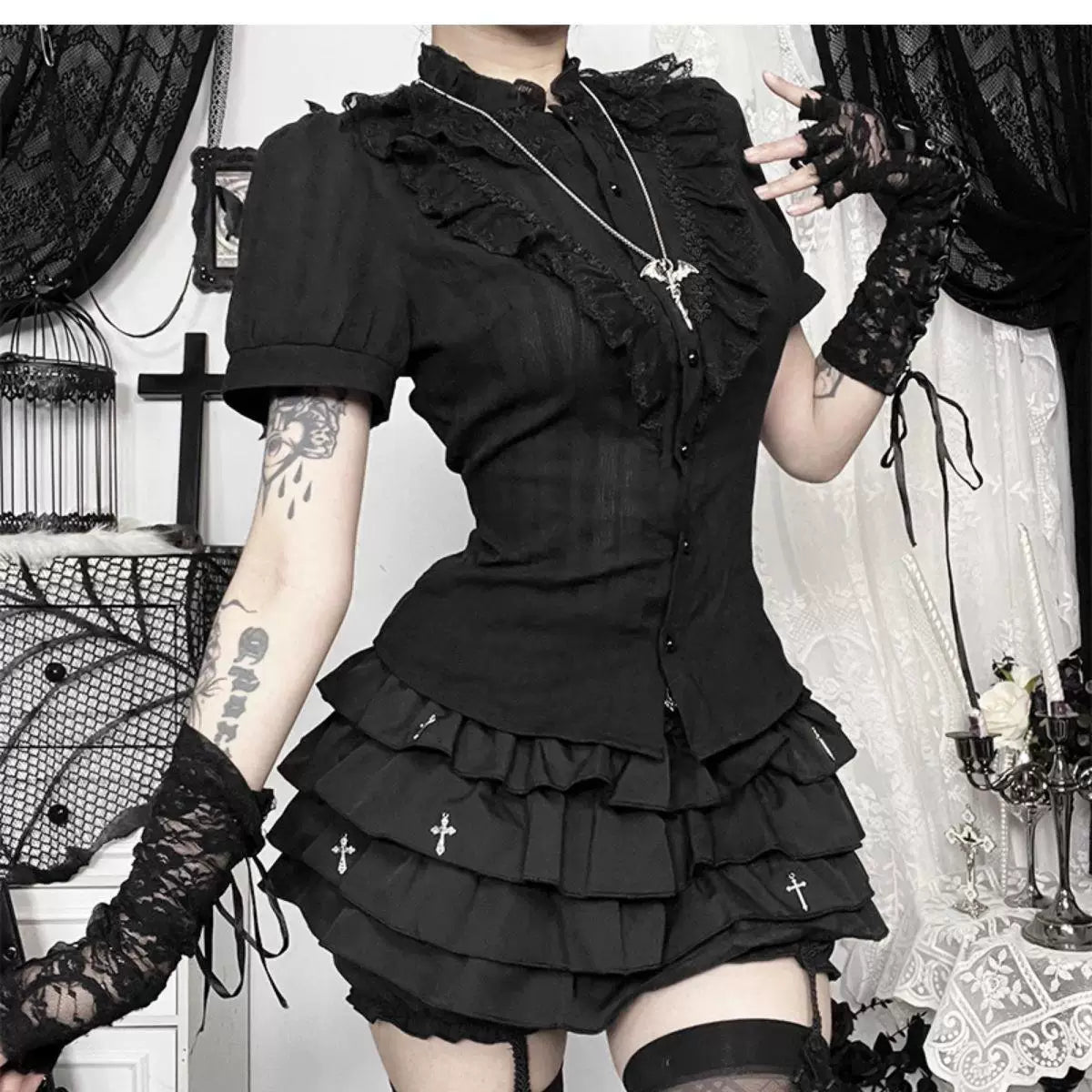 Sweetheart Dream Machine - Gothic Subculture - Lace-Ruffle Short-Sleeve Blouse