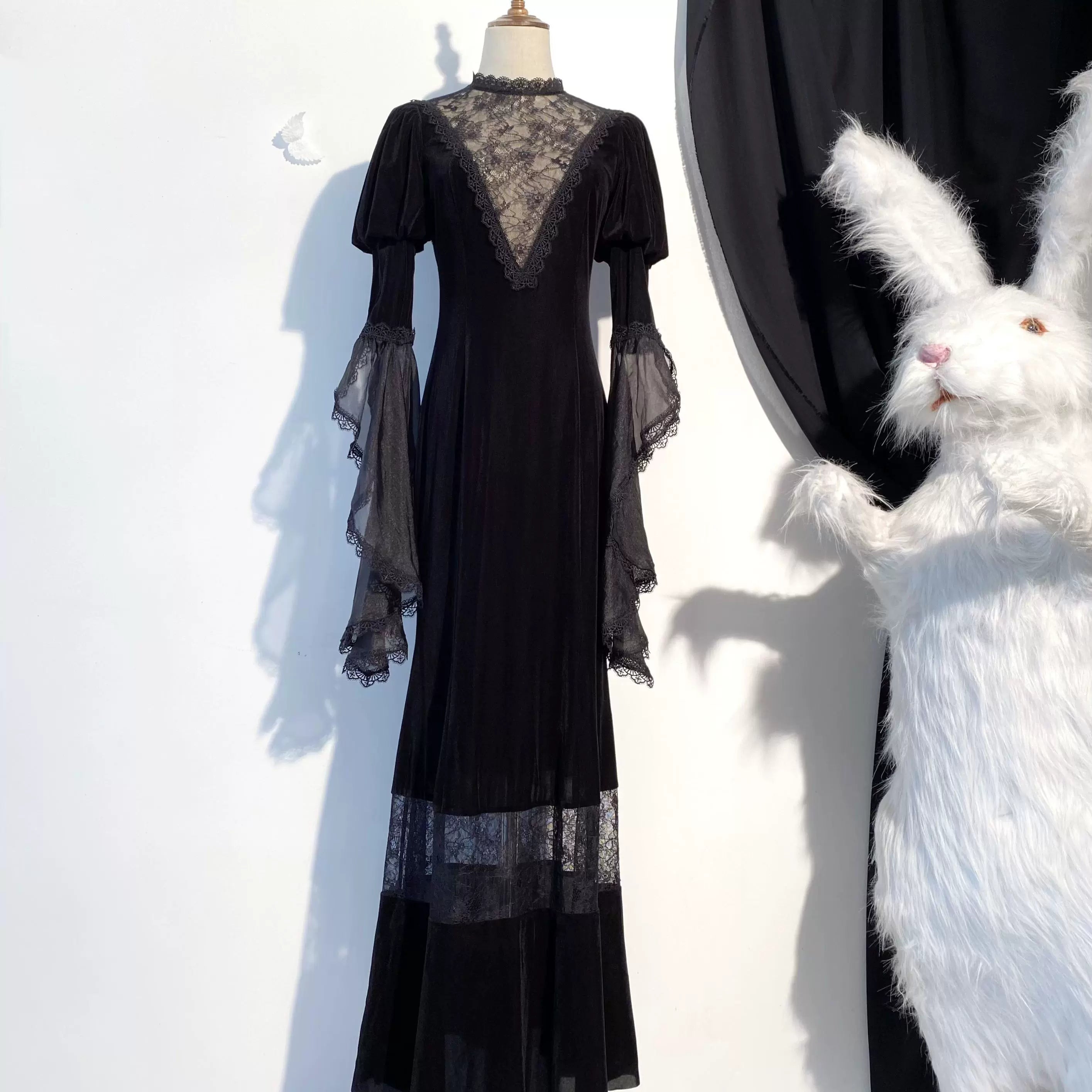 Shipping within three days Spot page Morticia Gothic Diablo Original Lolita fishtail skirt