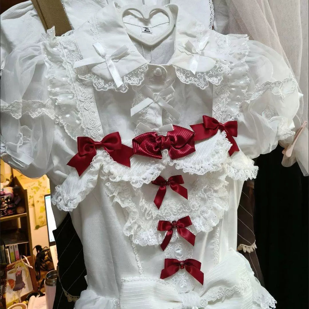 Sweetheart Dream Machine short-sleeve blouse with ruffled lace collar