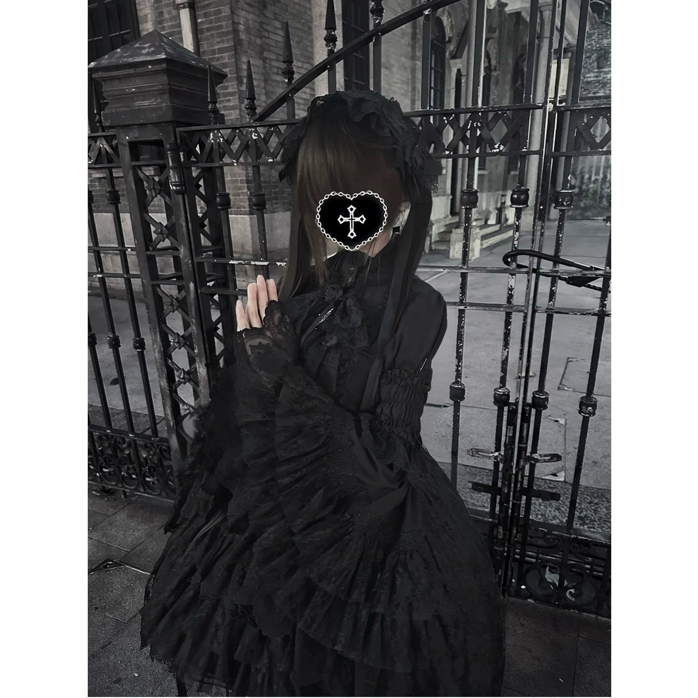 Creamy - Dark Gothic - Black Blouse and Waist-Cincher Skirt Set with Detachable Hime Sleeves