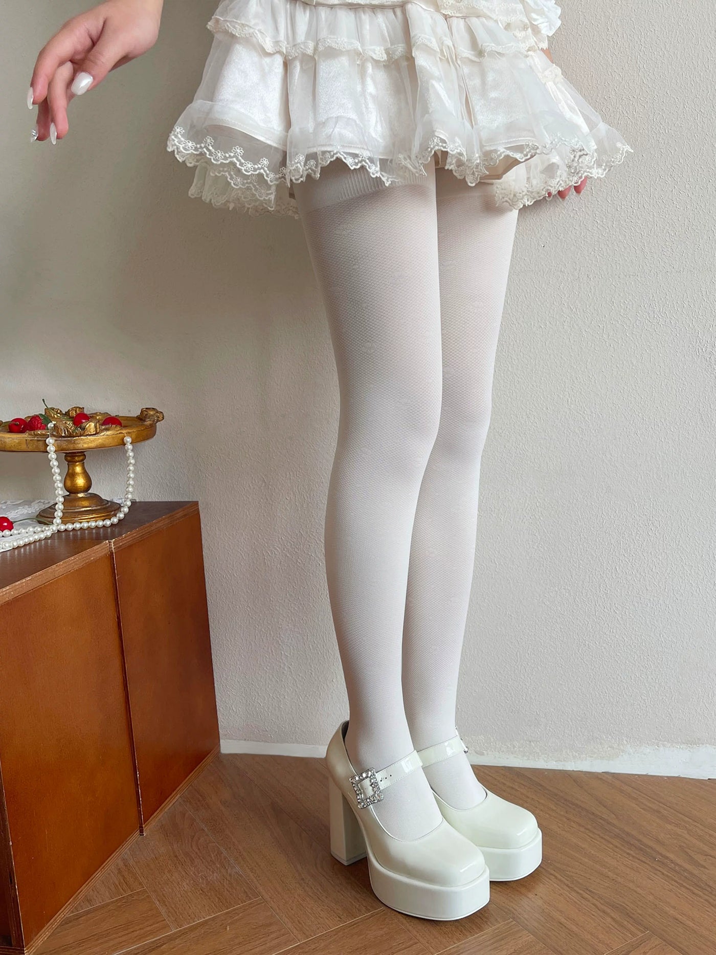 Sock Noble - Cream Jacquard - White Textured Tights