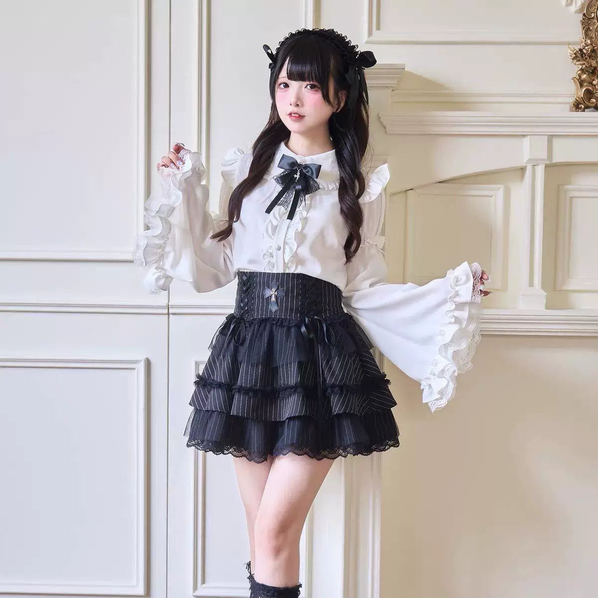 Sweetheart Dream Machine - Night Sparrow - Gothic Lolita blouse with princess sleeves