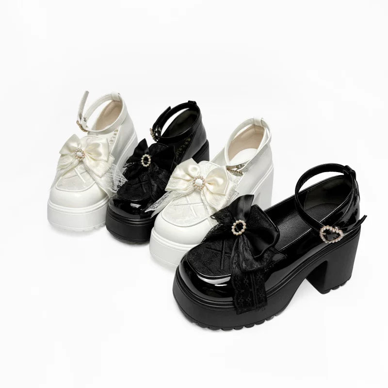 Witch's Night - Daily Lolita - Lolita heels shoes with a bow, lace trim, and heart-shaped pearl details