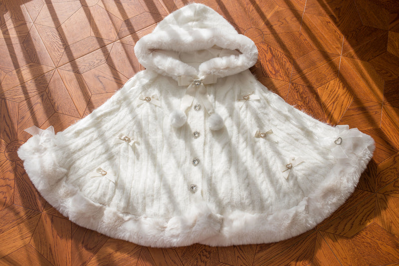 Slightly Sweet Baileys Knitted Lolita Cape — White