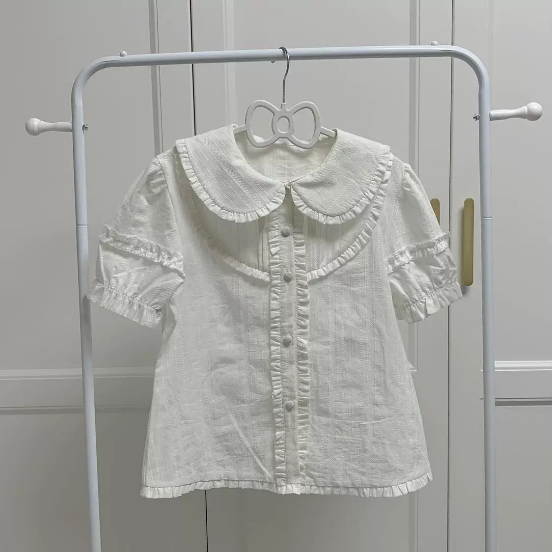 Sweetheart Dream Machine - Angel Bear - Short-Sleeve Blouse with a Ruffle-Trimmed Rounded Collar