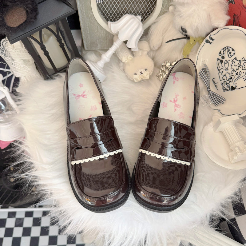Kitten Toast – Little Bear Academy – Embroidered Loafers — product photo 3