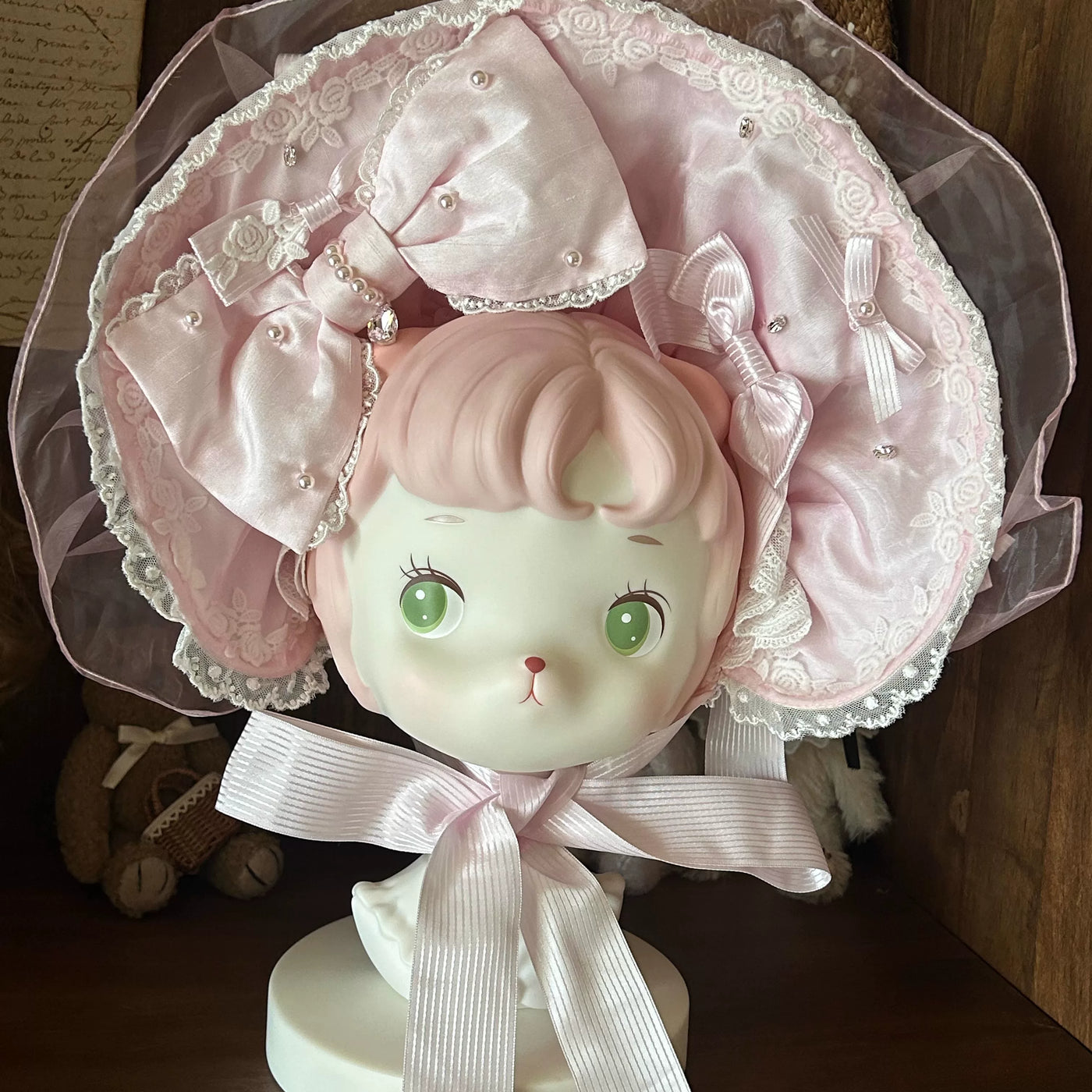 Pink Jewel Princess Lolita accessories with pearl details, lace trim, bows, and veil styling.