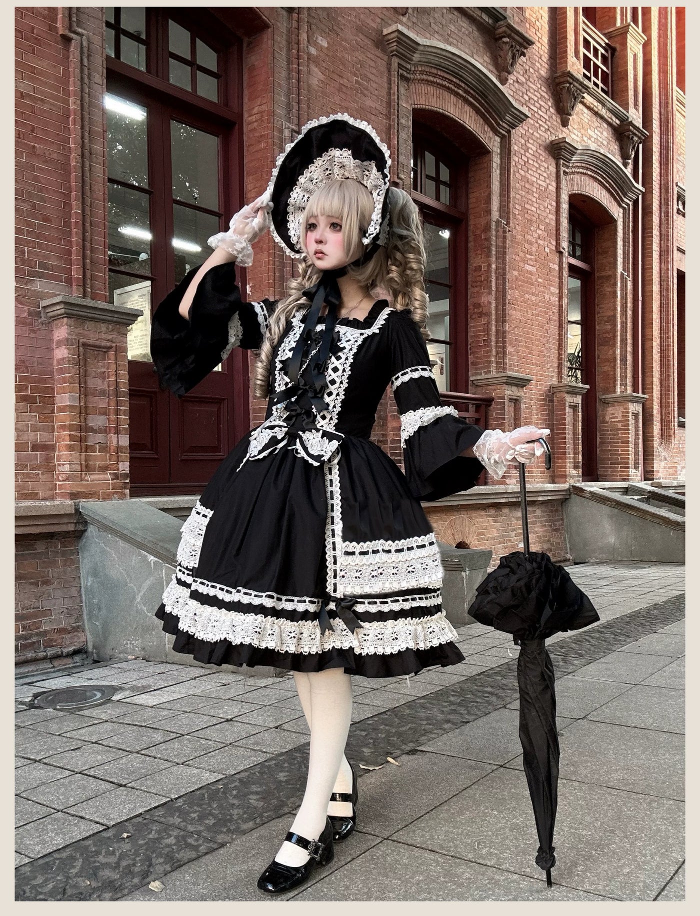 TaTaTa Lolita - First Otome - Black Old School Lolita OP Dress, Lace Details