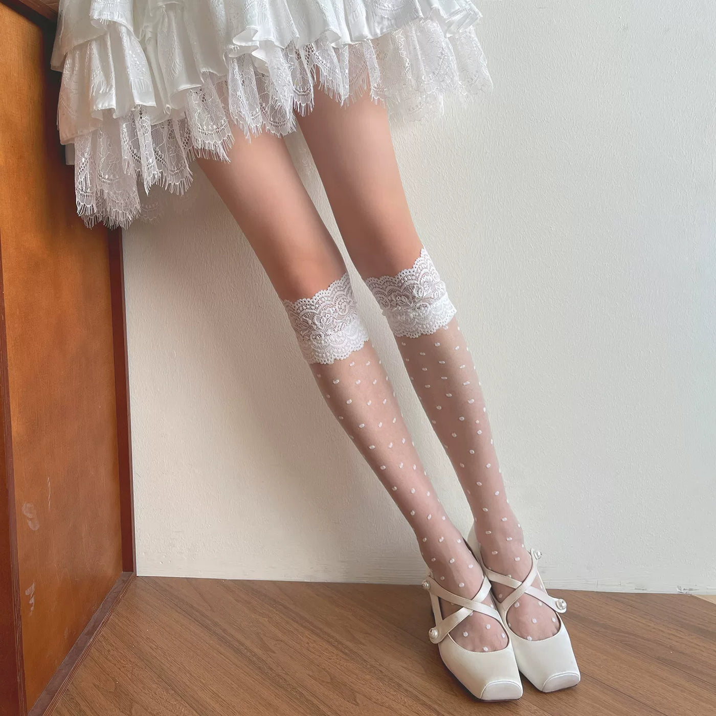 Sock Noble - Fresh Polka Dot - Lace-Trimmed Polka-Dot Mid-Calf Socks