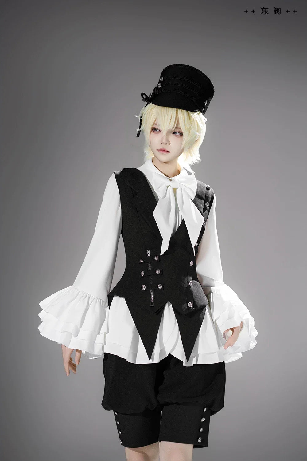 Princess Chronicles - Ashes - Vintage Ouji Lolita Blouse and Shorts Set