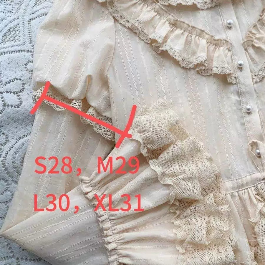 Sweetheart Dream Machine - Bubble Frill - Natural-tone blouse with a ruffled lace collar