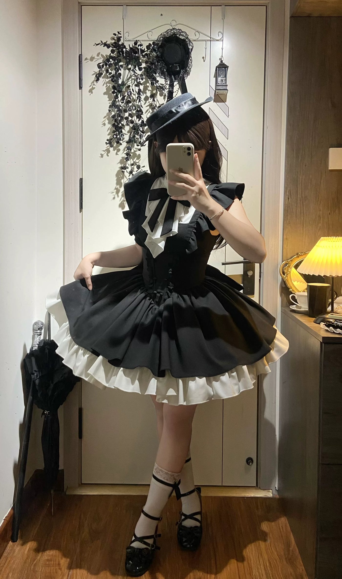 Alice - Saint-Germain - Black-and-White Ruffle-Sleeve One-Piece Dress Set